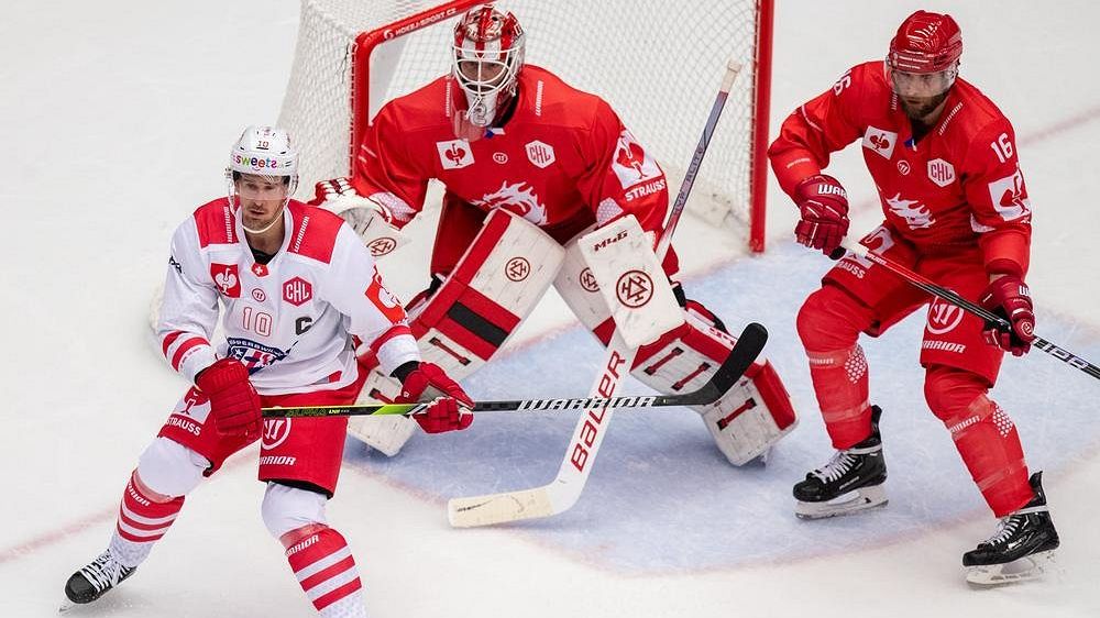 Třinec ztratil třígólové vedení a Ligu mistrů zahájil porážkou